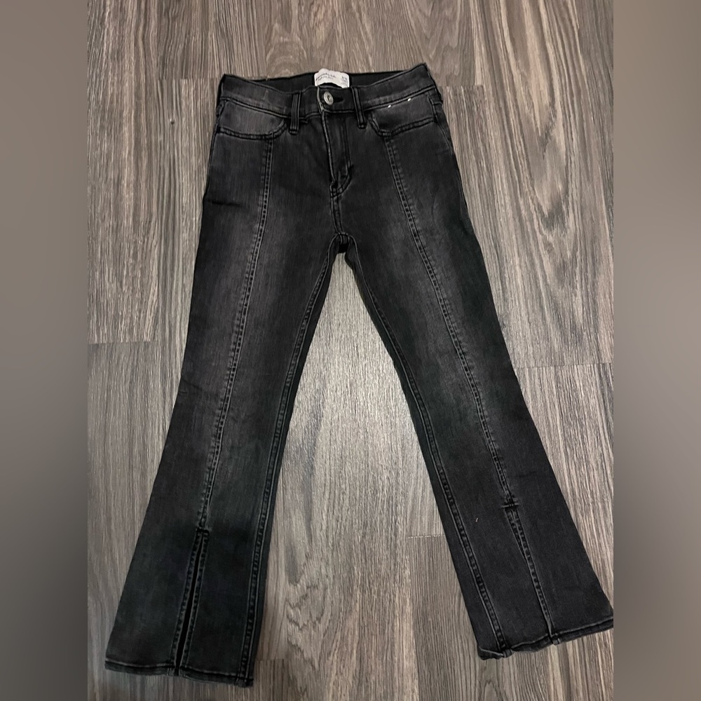 Abercrombie & Fitch Flare with slit front